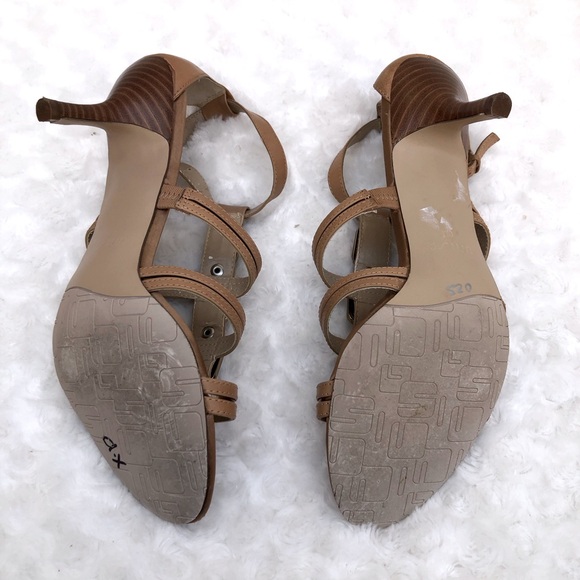 Unisa women’s Tan and Gold Sandals with Kitten Heel Sz 9 M - Picture 6 of 8